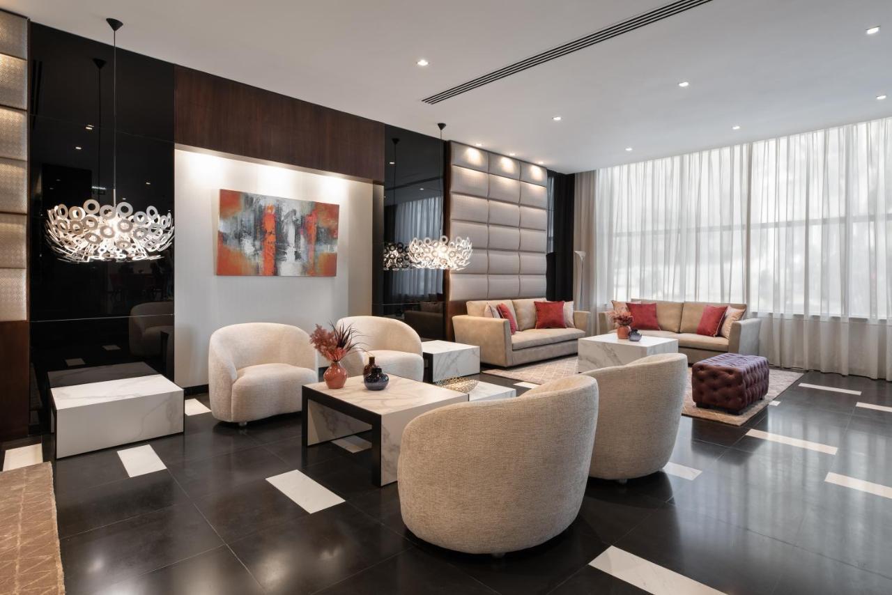فندق يوروستارس داس ليتراس Lisboa المظهر الخارجي الصورة The lounge at the airport