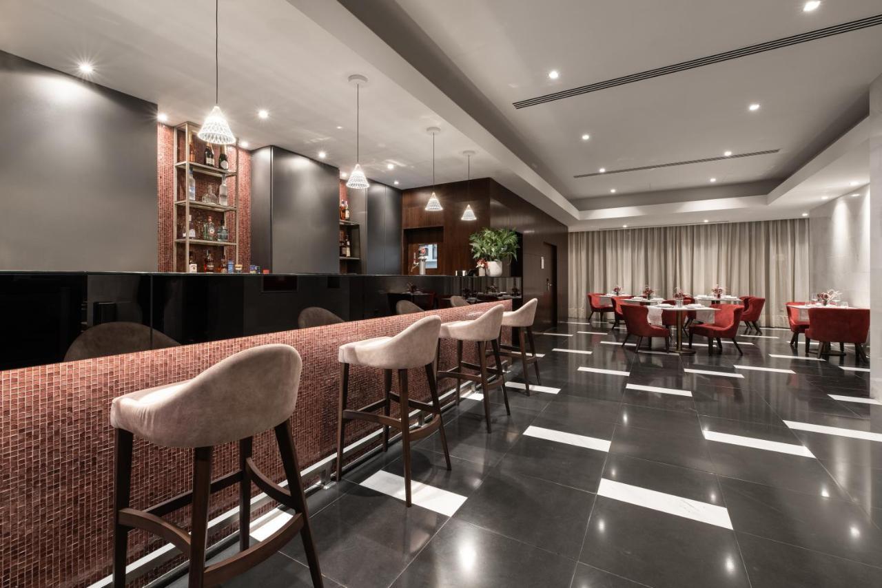 فندق يوروستارس داس ليتراس Lisboa المظهر الخارجي الصورة The bar at the lounge