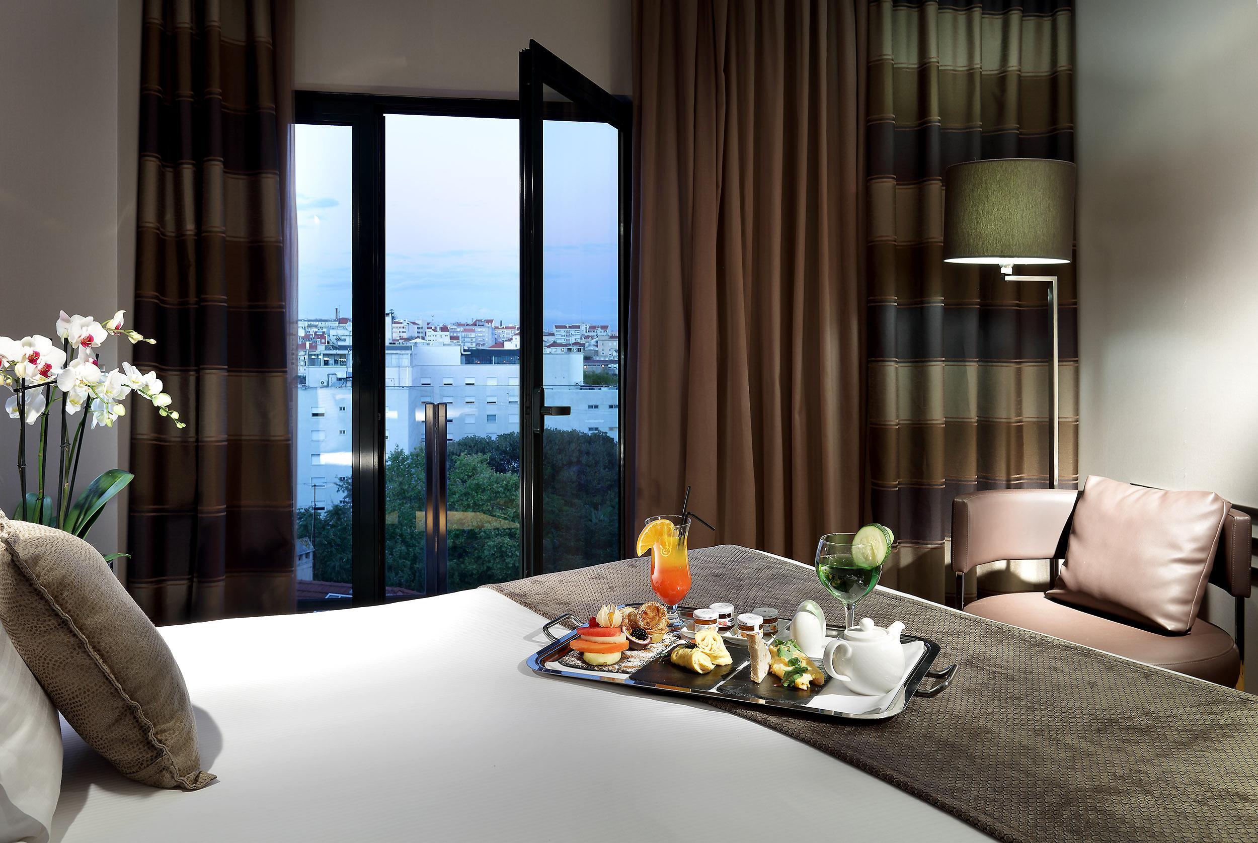 فندق يوروستارس داس ليتراس Lisboa المظهر الخارجي الصورة A room at the hotel