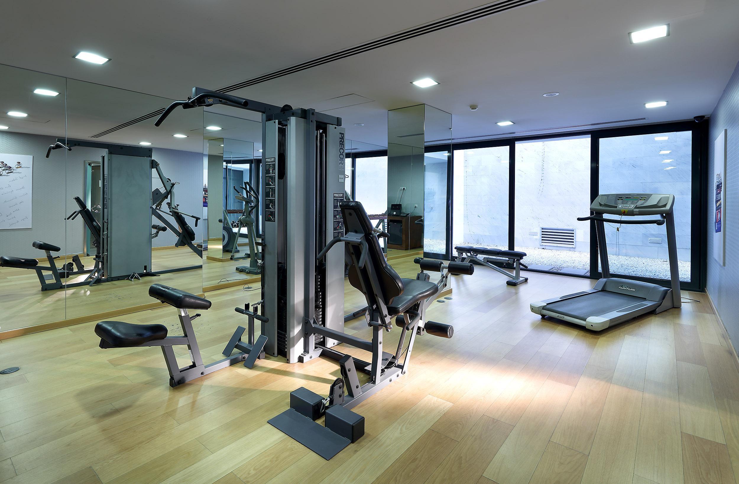 فندق يوروستارس داس ليتراس Lisboa المظهر الخارجي الصورة A gym in a hotel
