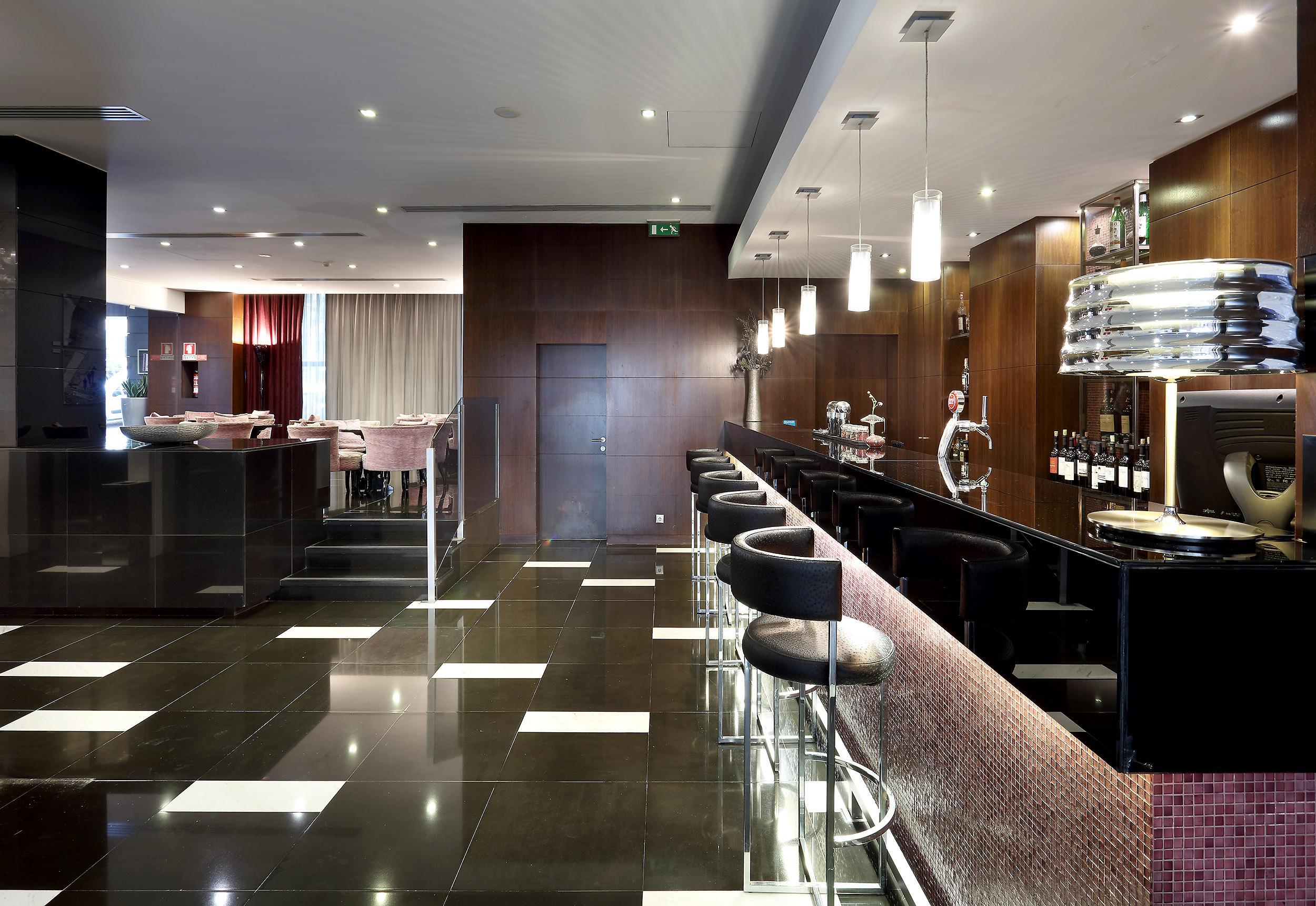 فندق يوروستارس داس ليتراس Lisboa المظهر الخارجي الصورة The bar at the restaurant
