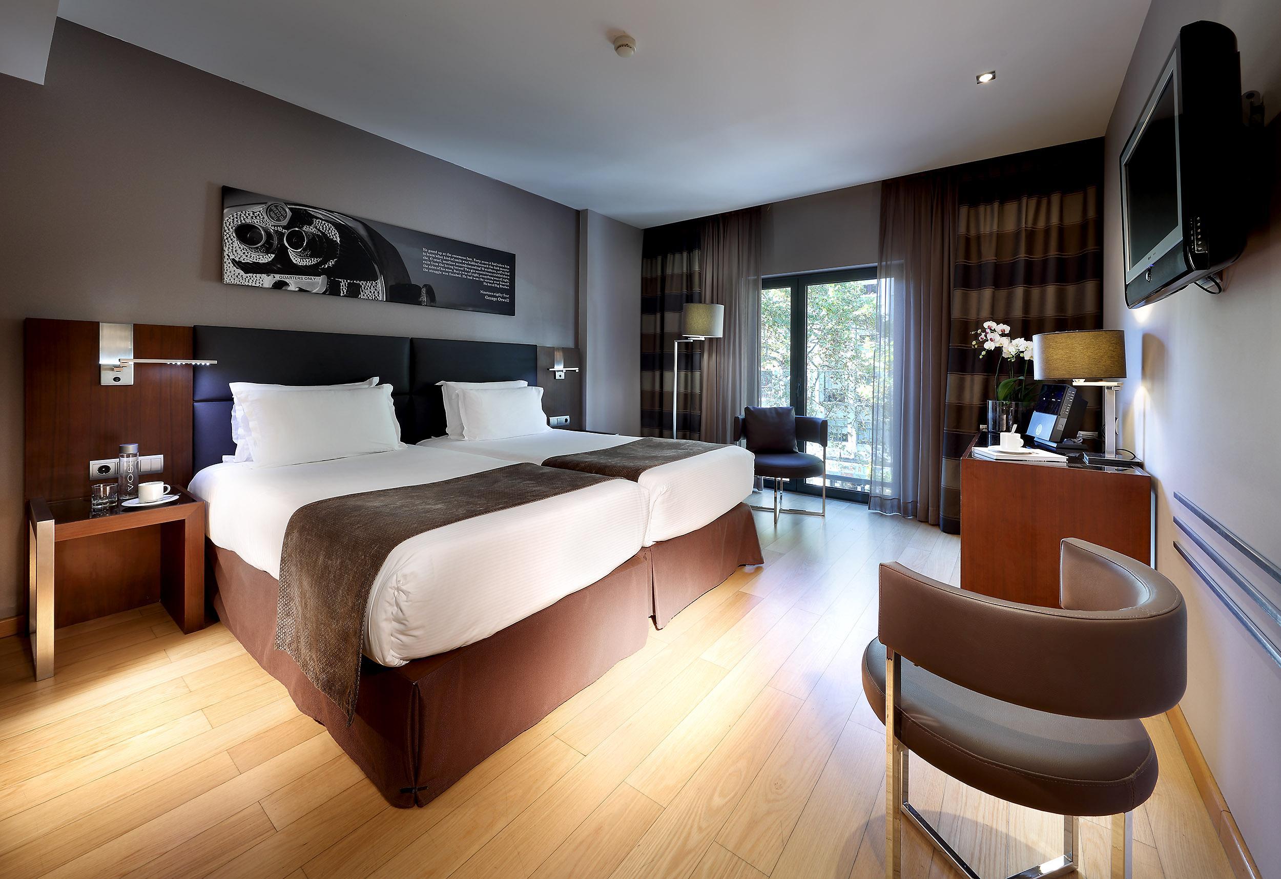 فندق يوروستارس داس ليتراس Lisboa المظهر الخارجي الصورة A room at the hotel